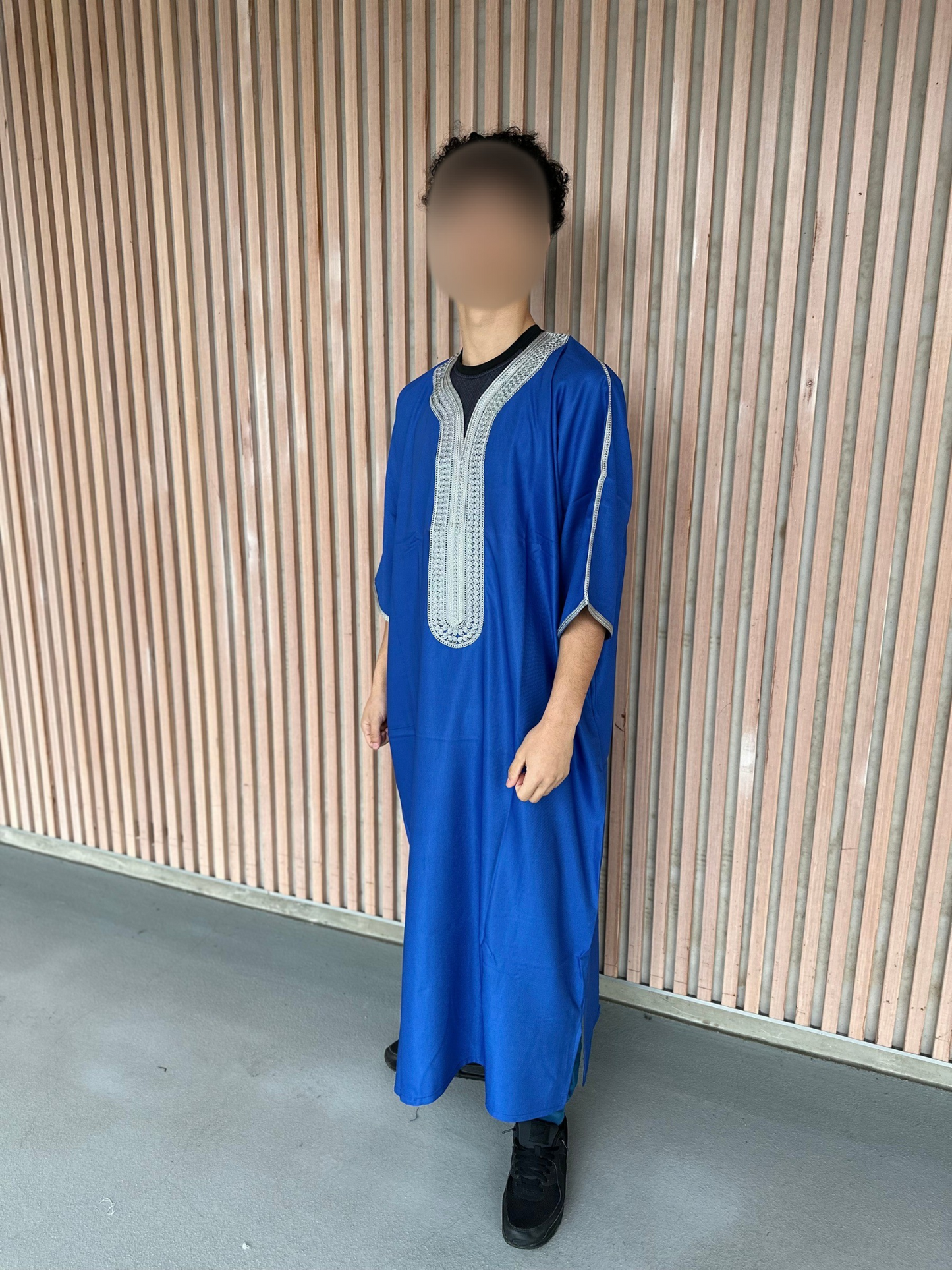 Heren abaya donkerblauw met grijze kraag korte mouwen