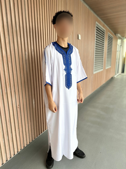 Heren abaya wit met blauwe kraag korte mouwen
